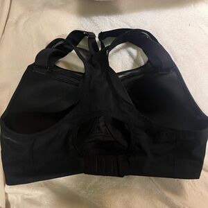 Savage x Fenty Sports Bra size M